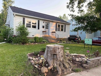 3805 Dennett Dr, Madison, WI 53714