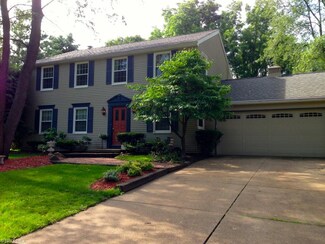 59 Laurel Blvd, Munroe Falls, OH 44262