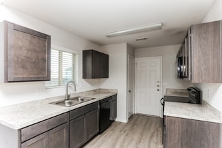 1607 Mark Ln, Ennis, TX 75119