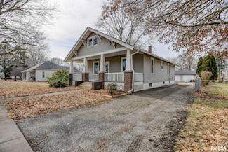 205 S Main St, Stonington, IL 62567