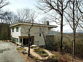 104 Little Falls Dr, Tryon, NC 28782
