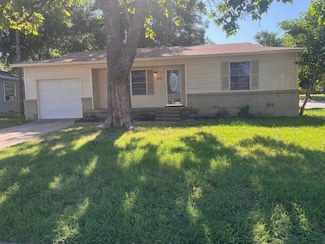 1815 Mercedes Rd, Denton, TX 76205