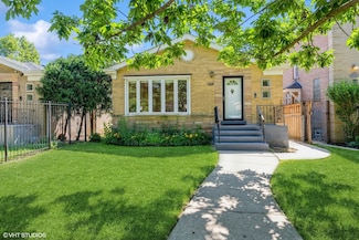 6161 N Kildare Ave, Chicago, IL 60646