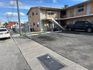 750 NW 56th St Unit 14, Miami, FL 33127
