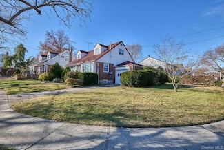 1068 Ashley Dr, Valley Stream, NY 11580