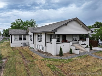 100 E Broadway Ave, Sulphur, OK 73086