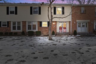 867 Land O Woods Dr Unit 38, Saint Louis, MO 63141