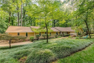 110 Little John Rd, Williamsburg, VA 23185