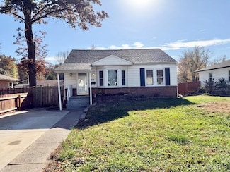 916 S 2nd St, Festus, MO 63028