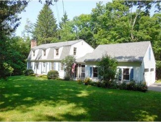 29 E Hill Rd, Brimfield, MA 01010