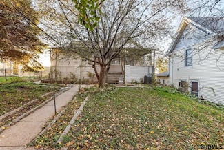 1452 S 17th St, Omaha, NE 68108