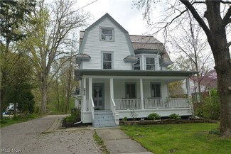 258 E College St, Oberlin, OH 44074