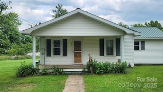 85 Oshea Ln, Waynesville, NC 28786