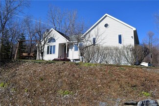 2641 Hitchings Rd, La Fayette, NY 13084