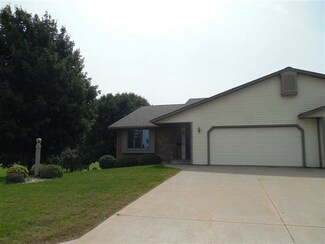 1320 4th Ave, Fulton, IL 61252