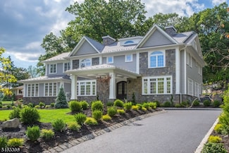368 Hartshorn Dr, Short Hills, NJ 07078