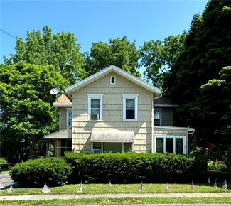 39/41 Union St, Brockport, NY 14420
