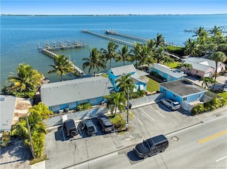 2725 NE Indian River Dr Unit 3, Jensen Beach, FL 34957