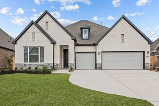 21811 Oakwood Dr, Waller, TX 77484