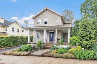 16 Hodge Ave, Ansonia, CT 06401