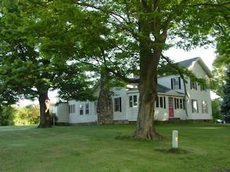 66598 Territorial Rd, Lawrence, MI 49064