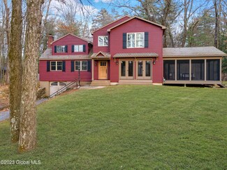 37 Loughberry Lake Rd, Saratoga Springs, NY 12866