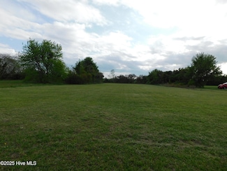 17 Durant St, Hertford, NC 27944