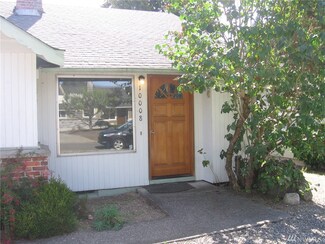 10008 114th Place NE, Kirkland, WA 98033