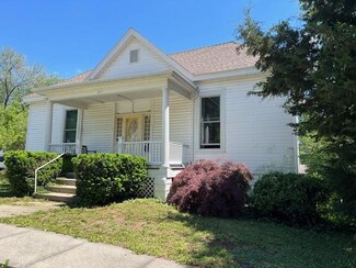 217 N Missouri St, Liberty, MO 64068