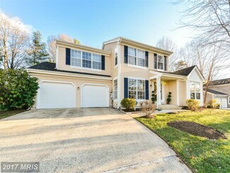 13487 Lake Shore Dr, Herndon, VA 20171