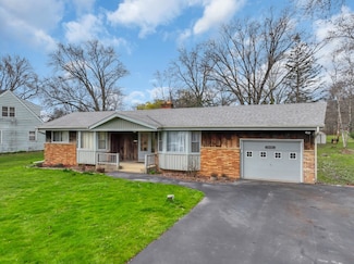 10171 S Nicholson Rd, Oak Creek, WI 53154