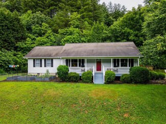 27 Ellistone Ct, Sylva, NC 28779
