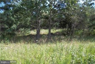 5 Whispering Pines Rd, Paw Paw, WV 25434
