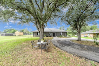 5673 Fm 1094 Rd, Sealy, TX 77474