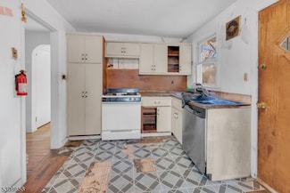 141 Lenox Ave, Irvington, NJ 07111