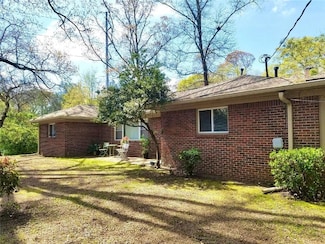 2045 La Dawn Ln NW, Atlanta, GA 30318