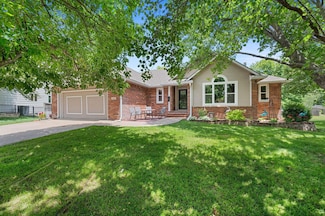 240 Bent Tree Ct, Andover, KS 67002
