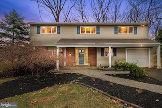 1137 Dundee Dr, Dresher, PA 19025
