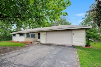 135 Suzanne Ave, Saint Paul, MN 55127