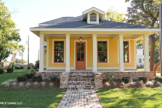 3213 12th St, Gulfport, MS 39501