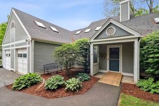 22 Centre Village Dr, Madison, CT 06443