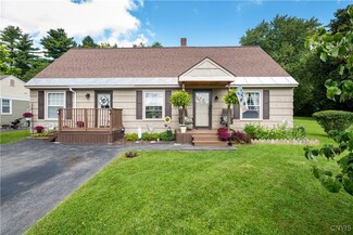 14 Appleridge St, Baldwinsville, NY 13027