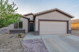 530 S Sunny Rock Dr, Vail, AZ 85641