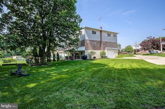 1222 Jennifer Rd, Philadelphia, PA 19116