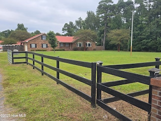 5919 Sidbury Rd, Castle Hayne, NC 28429