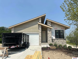 20102 W St, Omaha, NE 68135