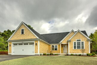 118 Abbey Gate Rd, Cotuit, MA 02635