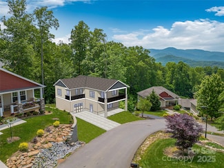 23 Village Overlook Loop, Swannanoa, NC 28778