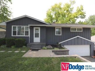 1307 Wilshire Dr, Bellevue, NE 68005