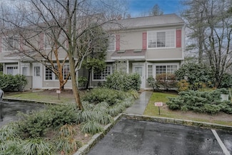 203 Park Ridge Ln, White Plains, NY 10603